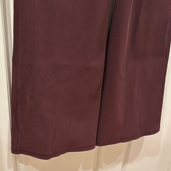 Athleta Salutation Stash Rib Flare - Picture 6 of 9